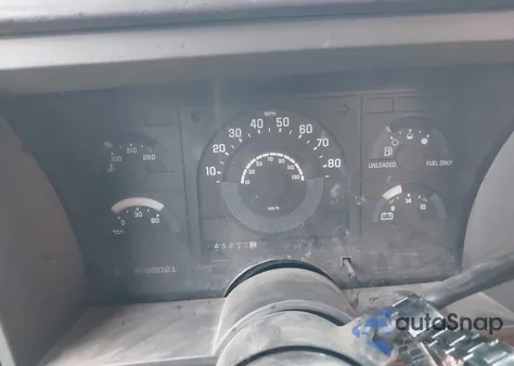 1990 Chevrolet Gmt-400 C2500 z USA, uszkodzony, nr VIN 1GCFC24K3LE228526